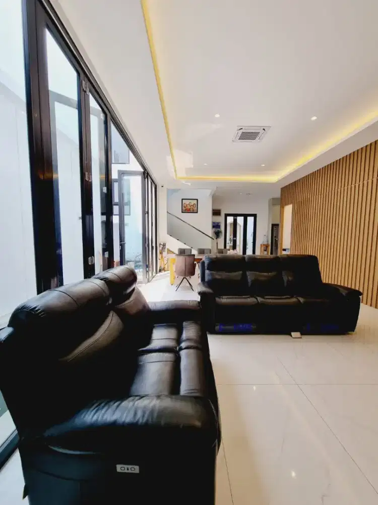 Rumah Bagus Bonus Kios Usaha di Pangkalan Asem, Cempaka Putih, JakPus