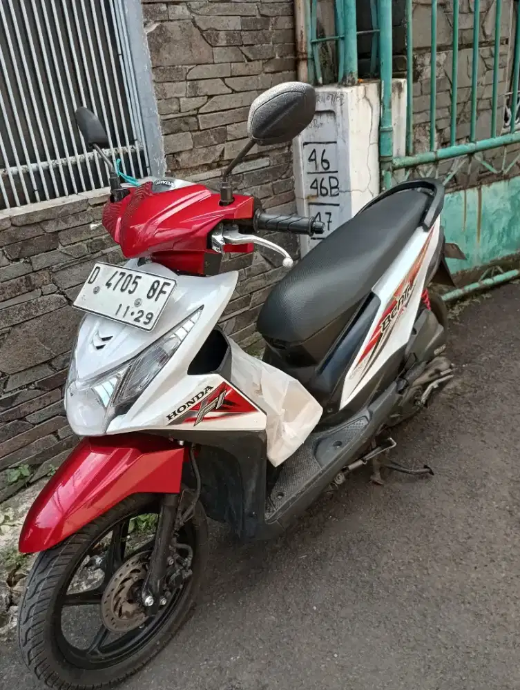 Honda Beat Fi ESP Thn 2015 Bagus Siap Pakai