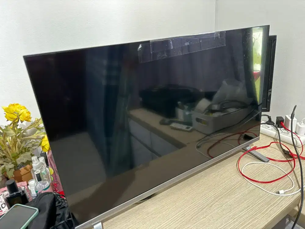 TOSHIBA 32 inch SMART TV