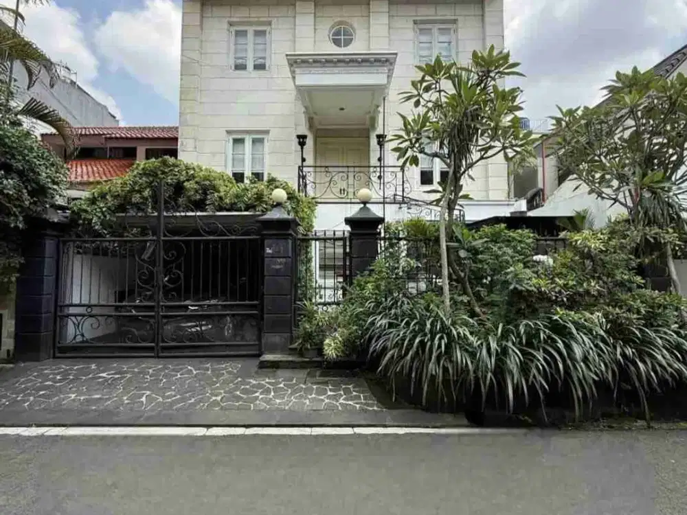 BEST PRICE MODERN CLASSIC HOUSE DI PONDOK INDAH