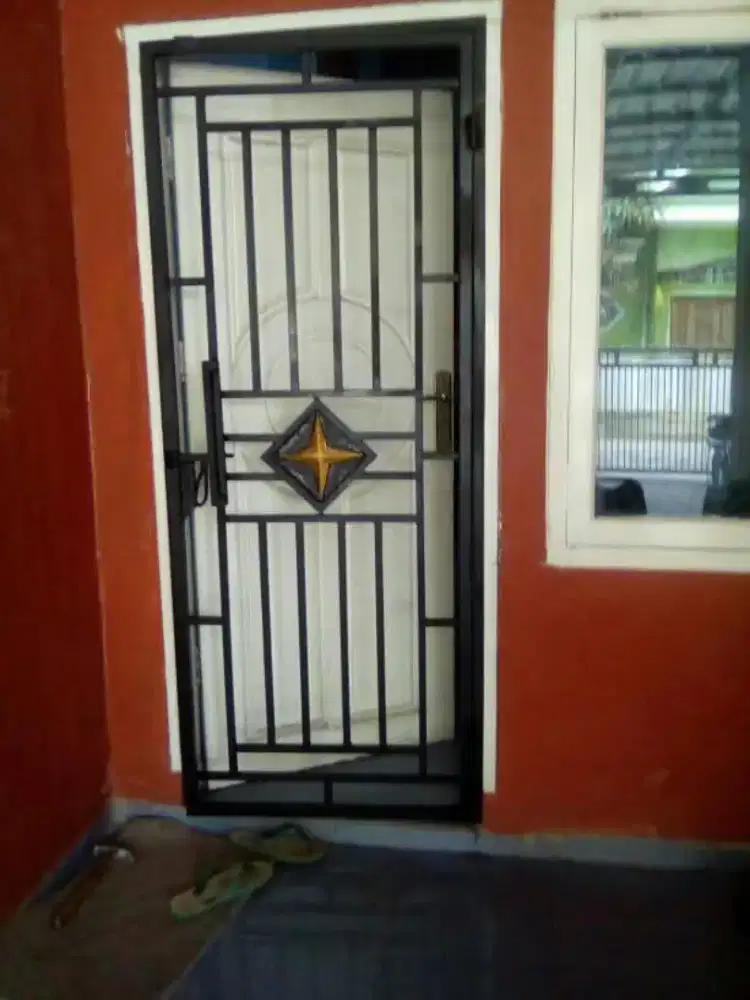 Tralis pintu, tralis jendela