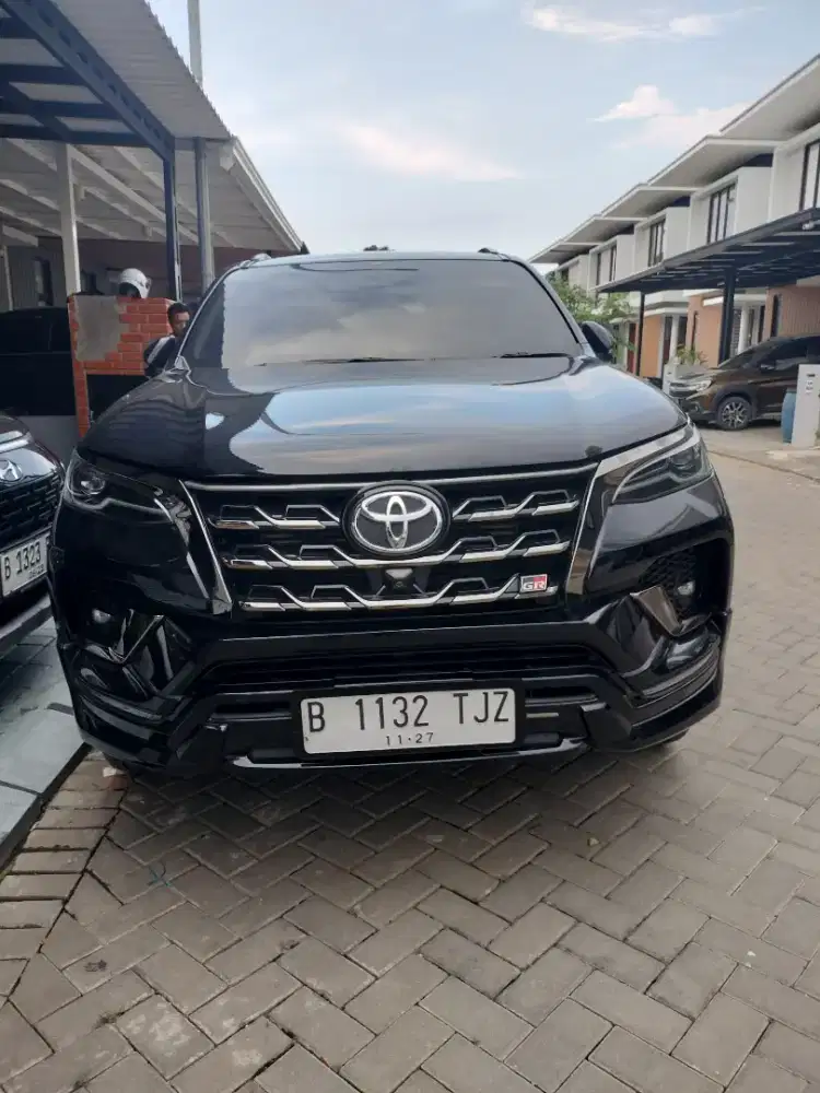Fortuner VRZ 2.8 GR 2022 Fullblack