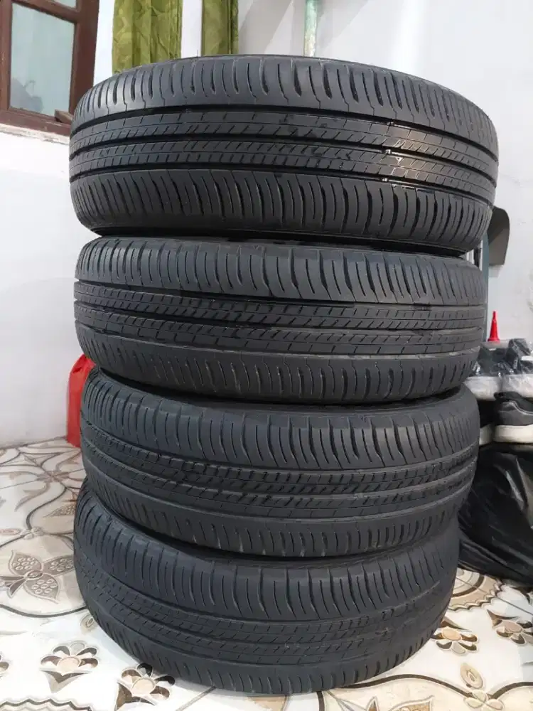 Ban Dunlop Enasave EC 300