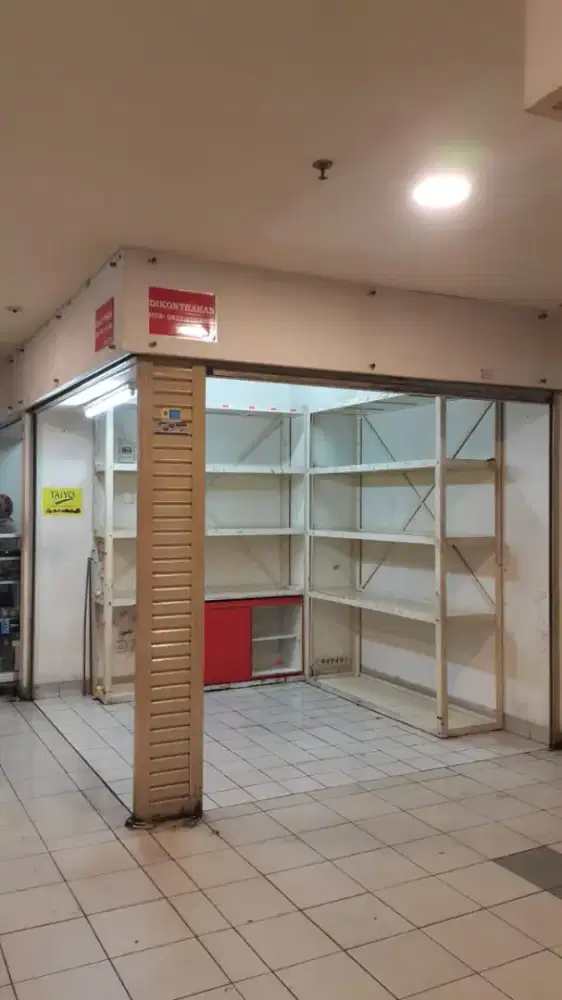 DiKontrakan toko lt GF.1 LTC Glodok posisi di hook