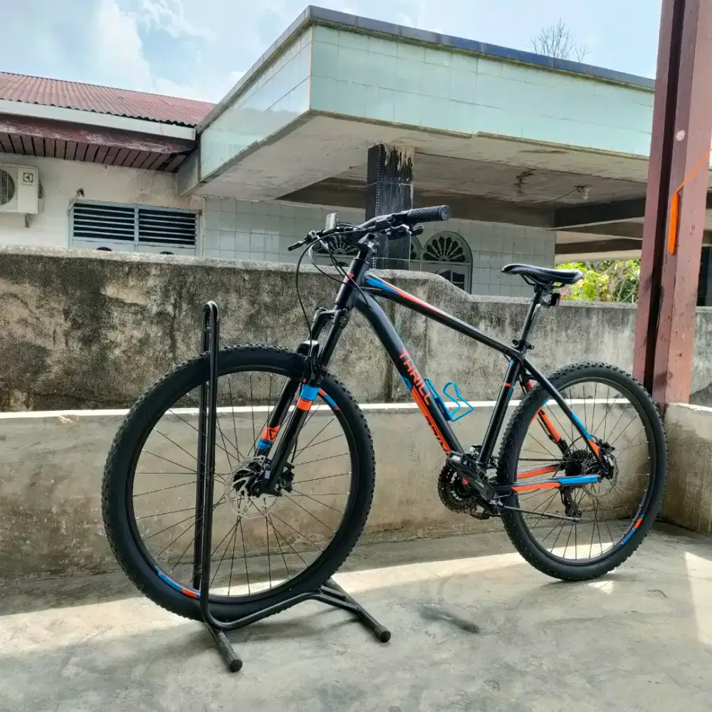 Sepeda Thrill Cleave Ukuran 27.5 inci Size M Like New