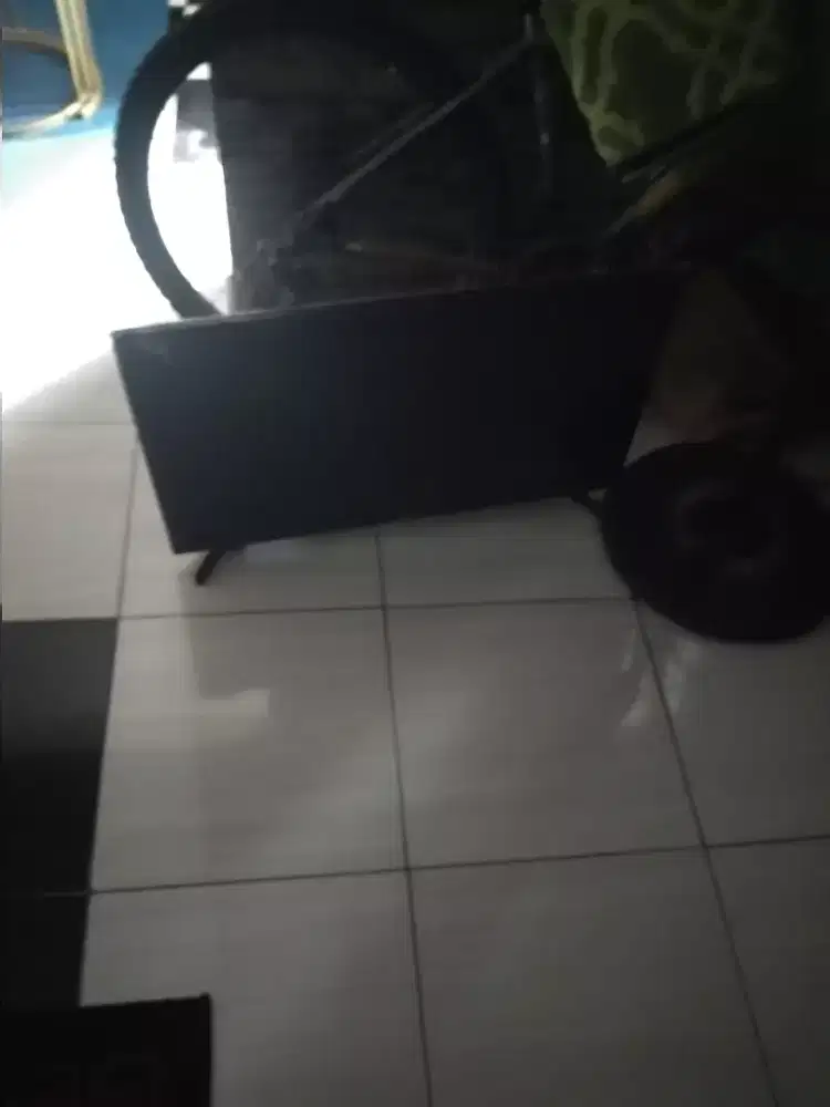 jual tv Samsung LED 32in+remote.