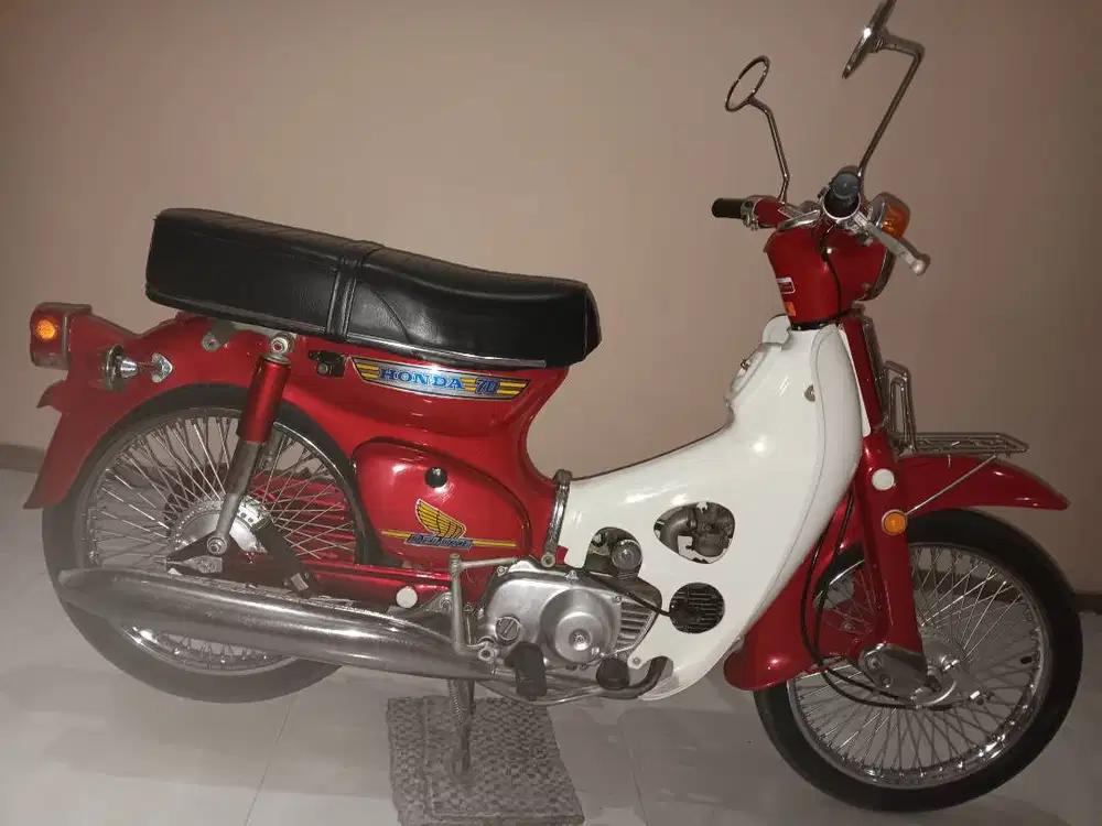 DIJUAL HONDA C 70 (1978)