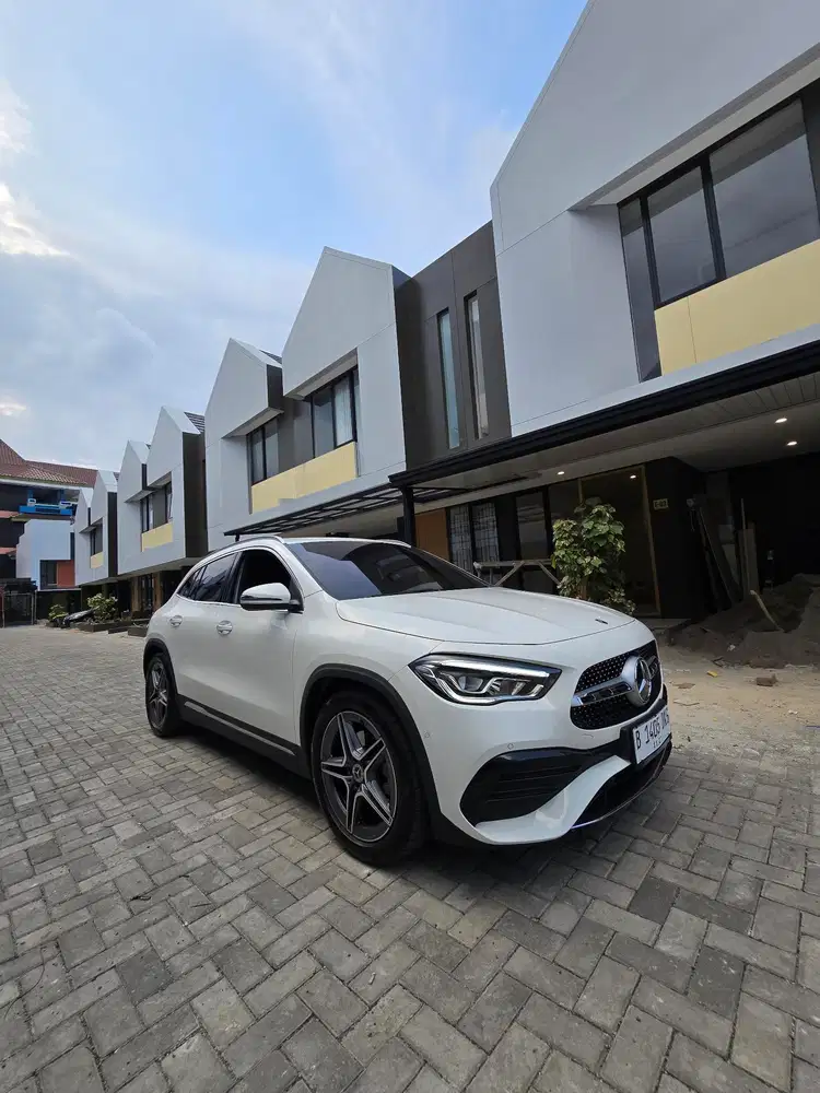 Mercedes-Benz GLA200 2022 Bensin