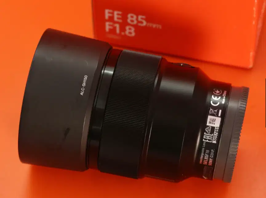 DI JUAL LENSA SONY FE 85MM F1.8 OSS  MASIH GARANSI
