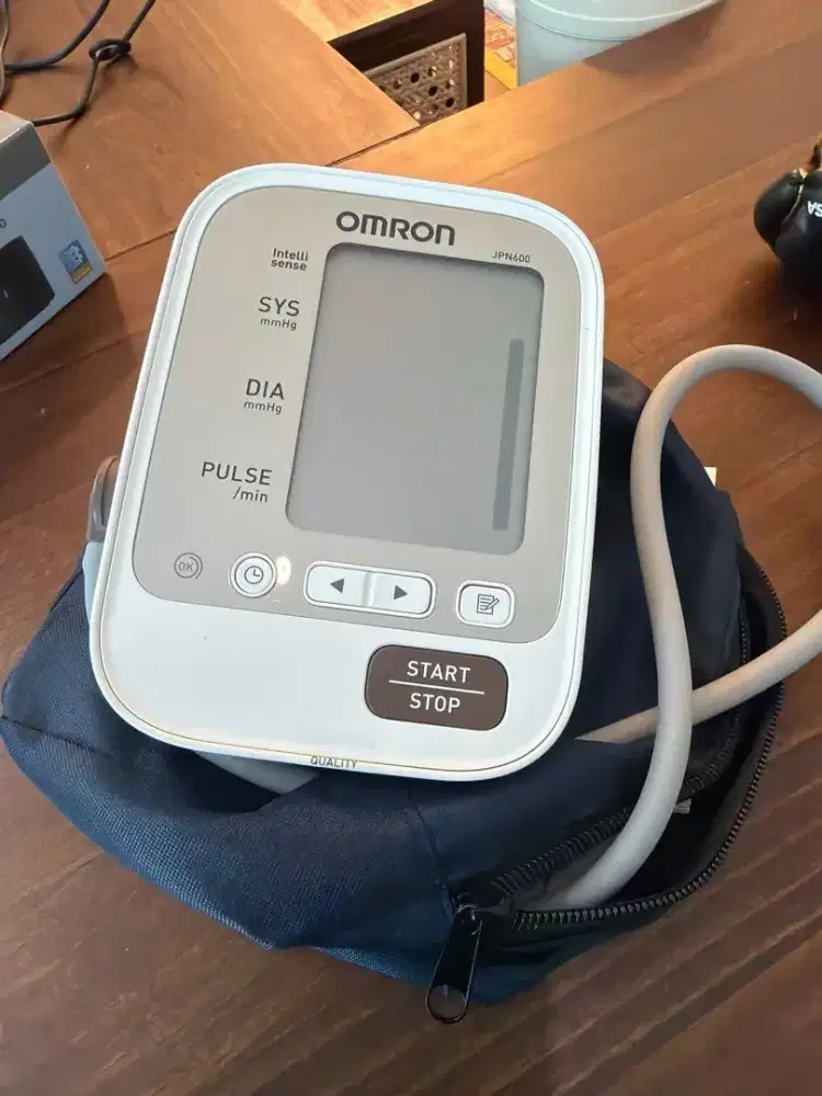 Omron JPN450 Blood Pressure Monitor Tekanan Darah Alat Tensi