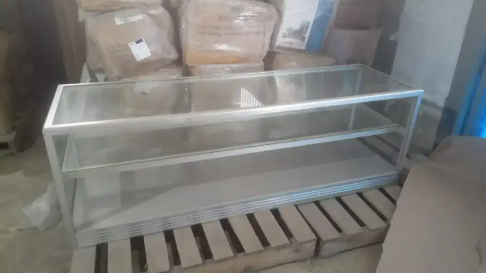 Etalase usaha makanan