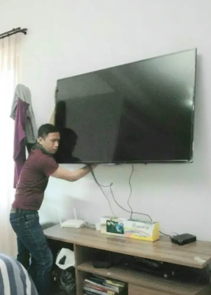 pemasangan & jual bracket utk gantungan tv led lcd di tembok kuat aman