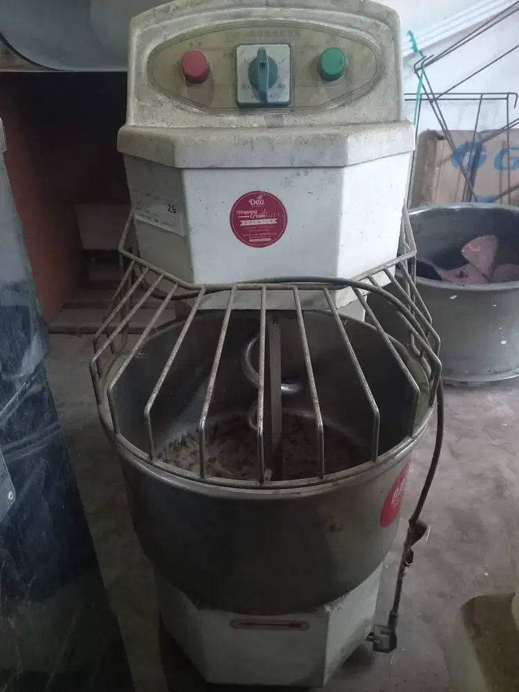 Mixer Roti 20 Liter