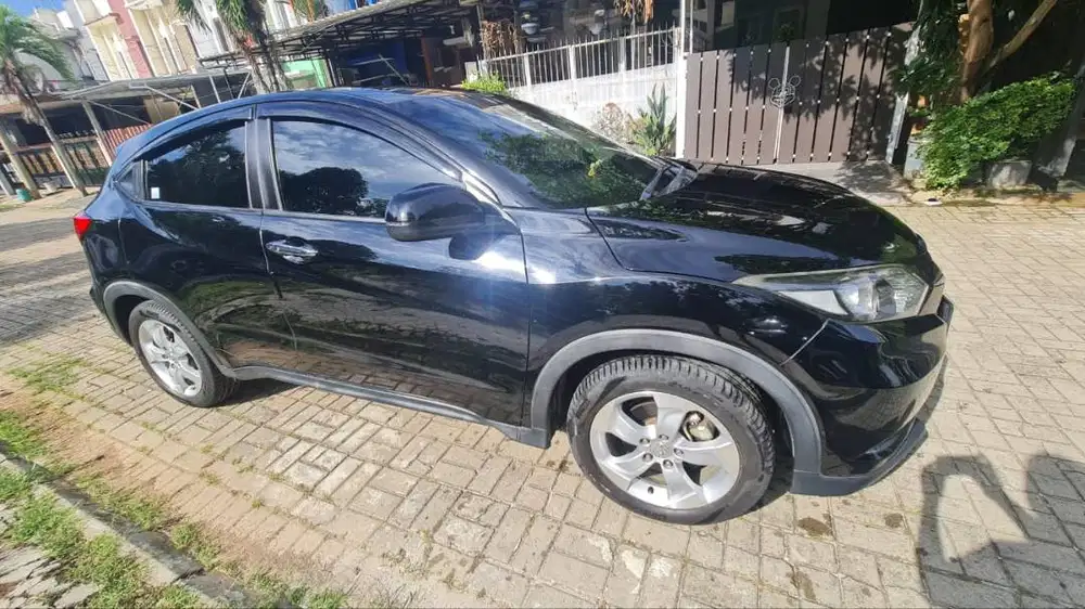 HONDA HRV 1.5 E BENSIN-AT 2016