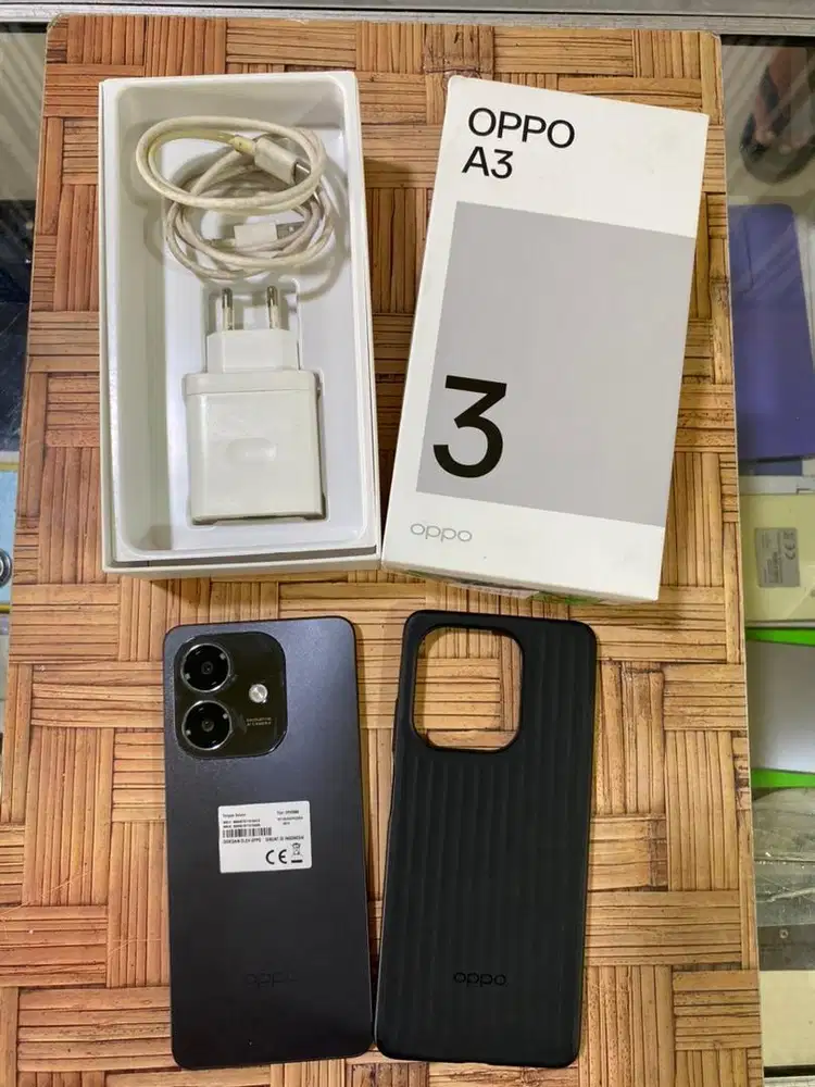 Oppo A3 ran 8/128 gb