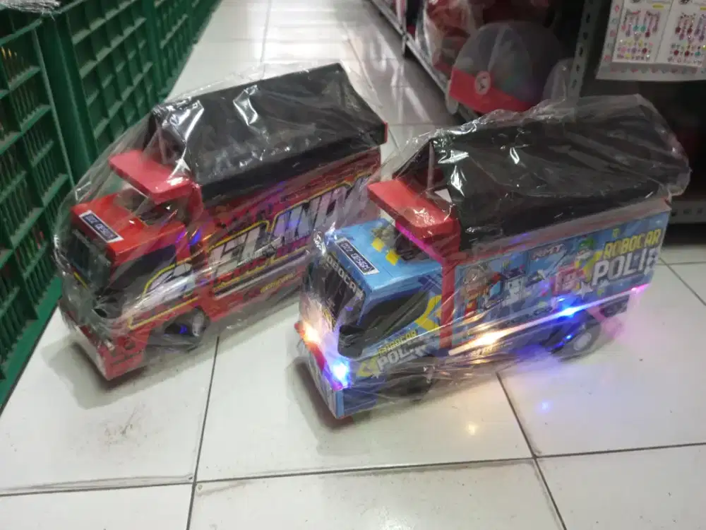 Mainan Anak Truk kayu oleng kecil