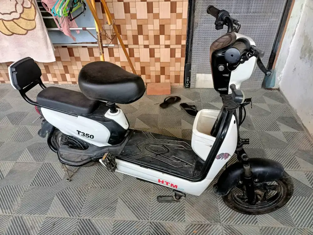 Sepeda Listrik Merk HTM seken Murah
