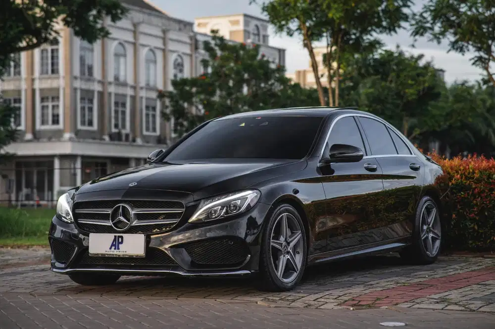 Mercedes-Benz C300 2018 Bensin
