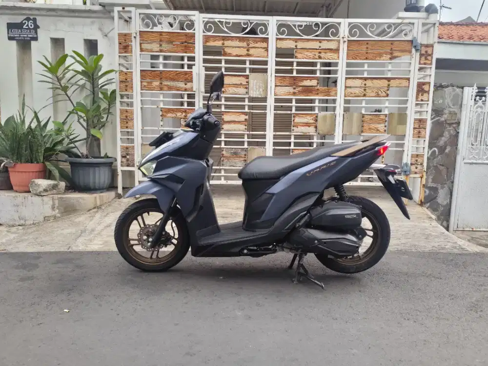 Honda vario 125 new keyless 2024 b dki km low istimewa