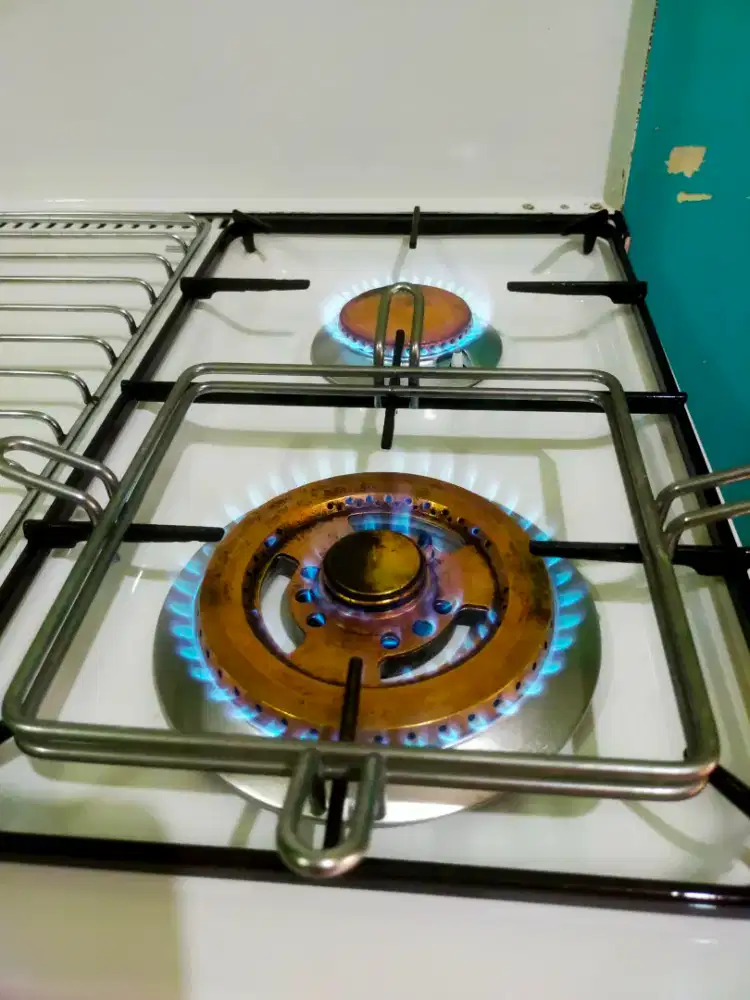 KOMPOR GAS OVEN SIAP PAKAI DAN SIAP KIRIM.