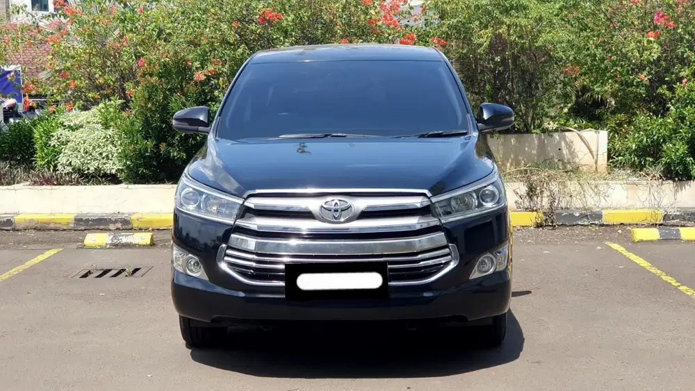 Toyota kijang innova v diesel 2020 hitam matic