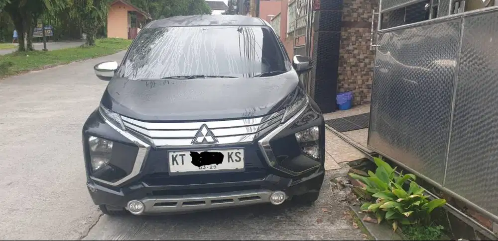 DIJUAL CEPAT MITSUBISHI XPANDER 2019 ULTIMATE HITAM MATIC KONDISI NAIK