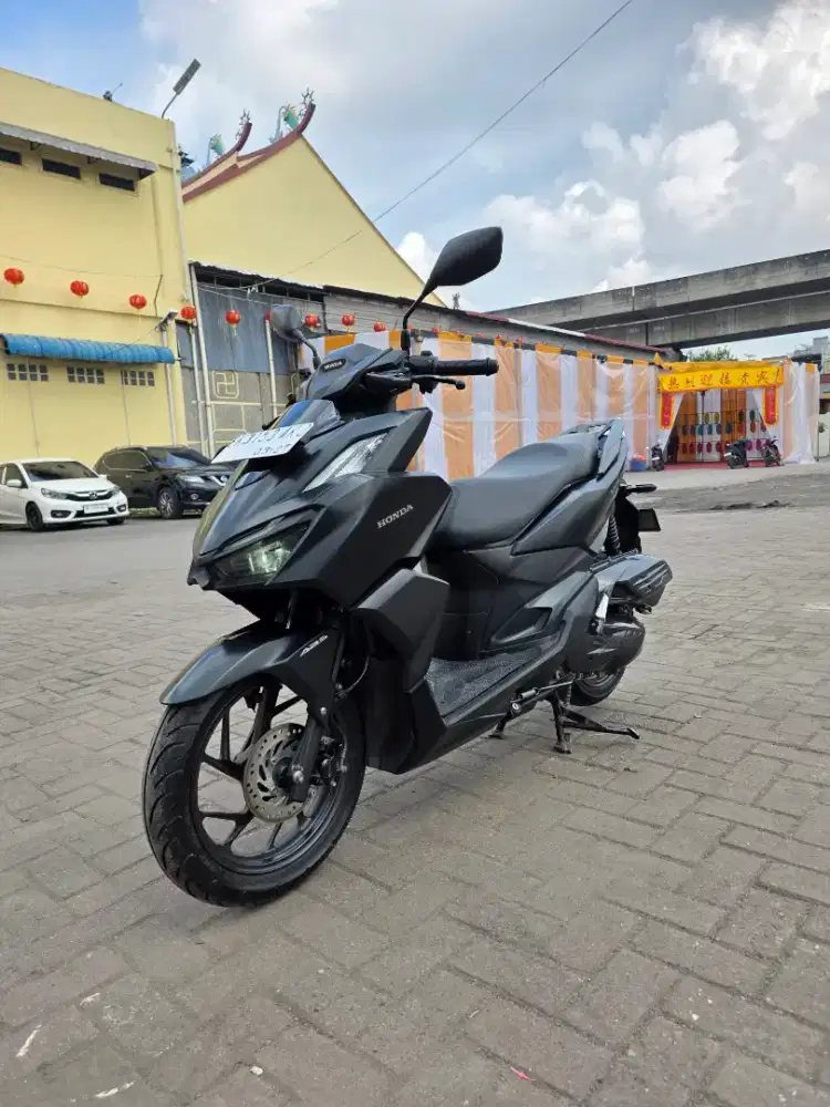 Honda Vario 160 CBS Hitam 2022