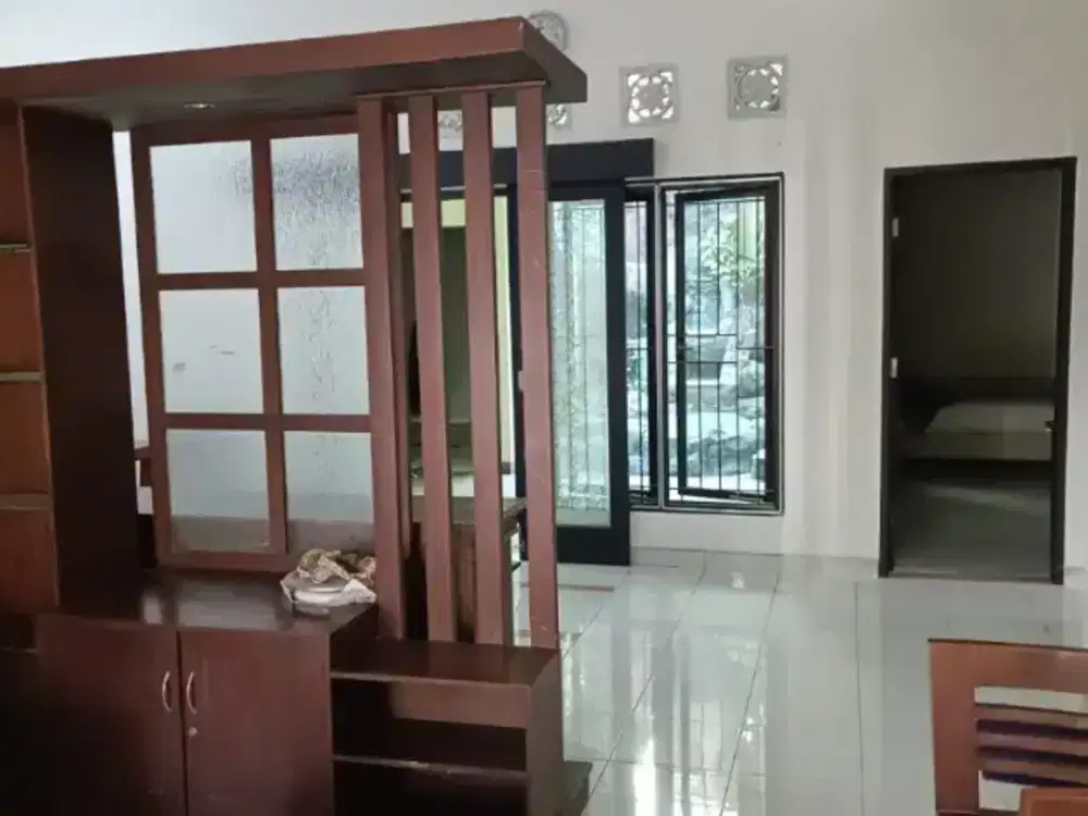 SEWA RUMAH FURNISH MURAH DI GUNUNGANYAR DEKAT MERR RUNGKUT