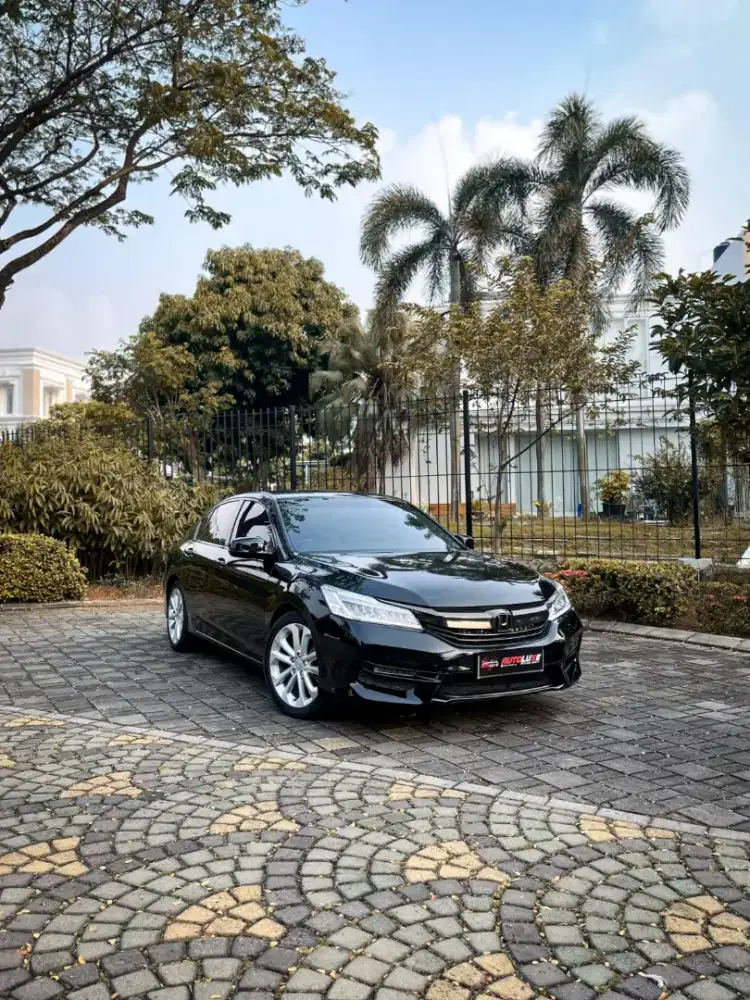 HONDA ACCORD VTI 2018 AT