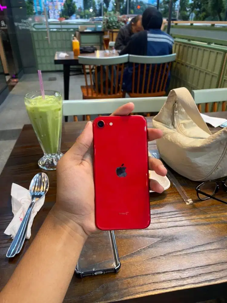 Iphone se gen 2 128gb internasional all op