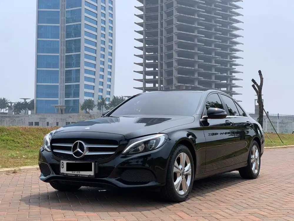 (CASH) Mercedes C200 2018 Hitam
