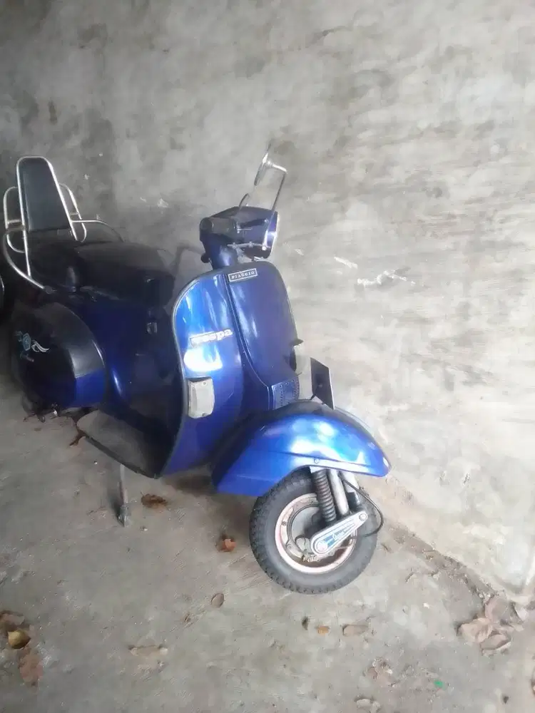 Vespa classic siap luar kota