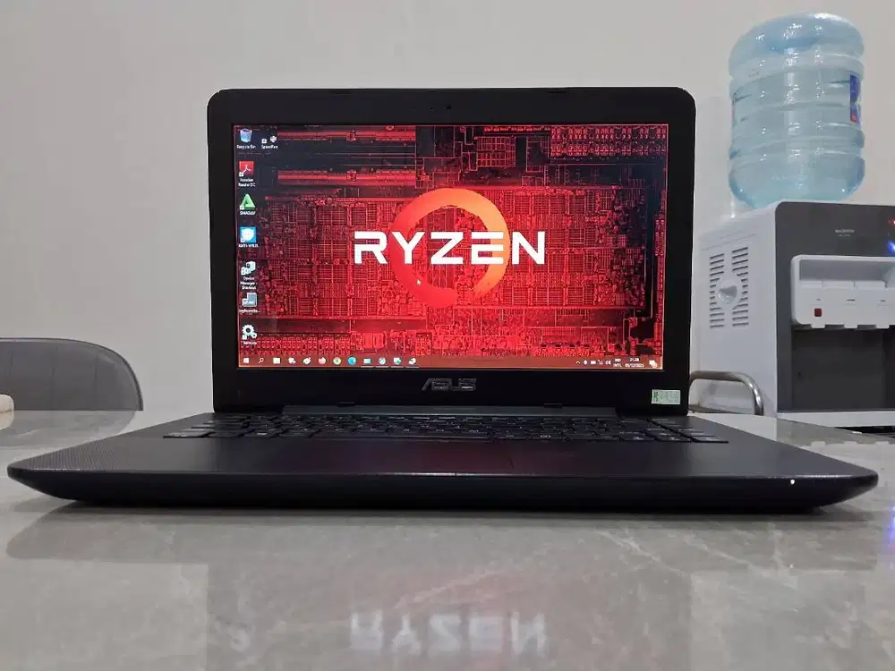 ASUS AMD Gen 7 4Cpu 8GB Radeon R5 14in Gaming Desain Garansi