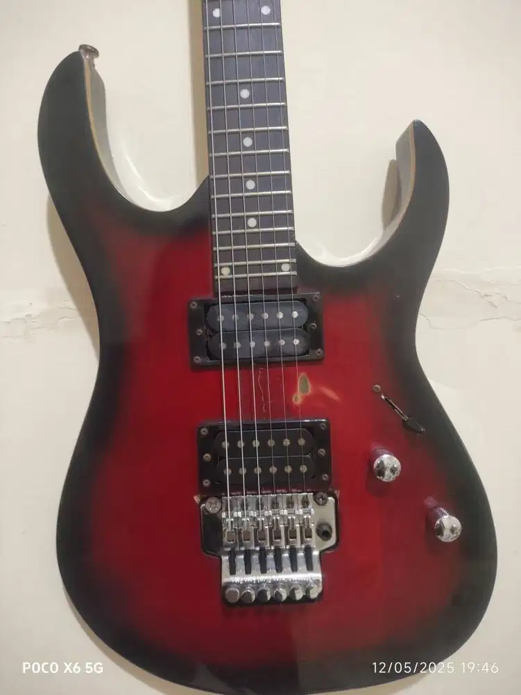 Gitar listrik Ibanez lokal
