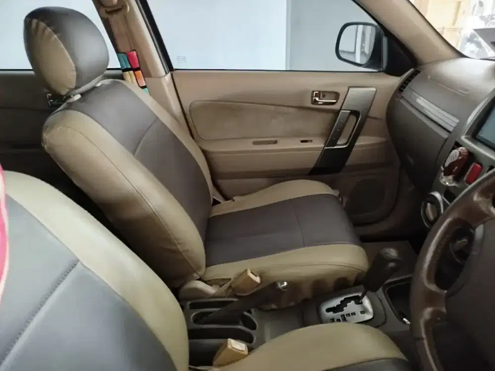 Di jual mobil toyota rush