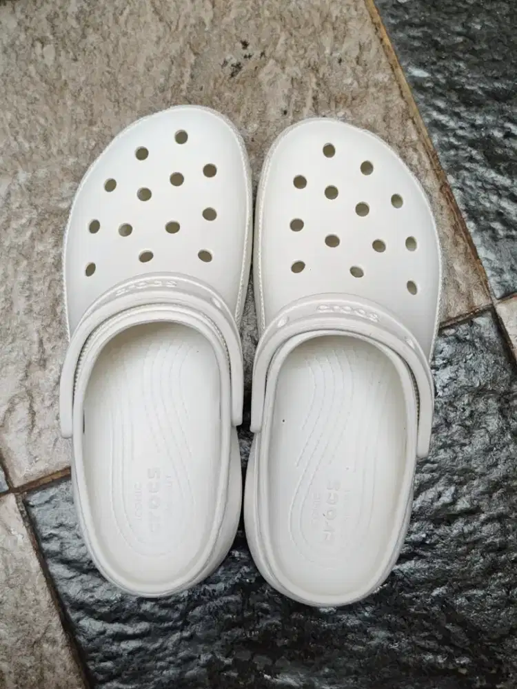 Preloved Sandal Crocs Platform