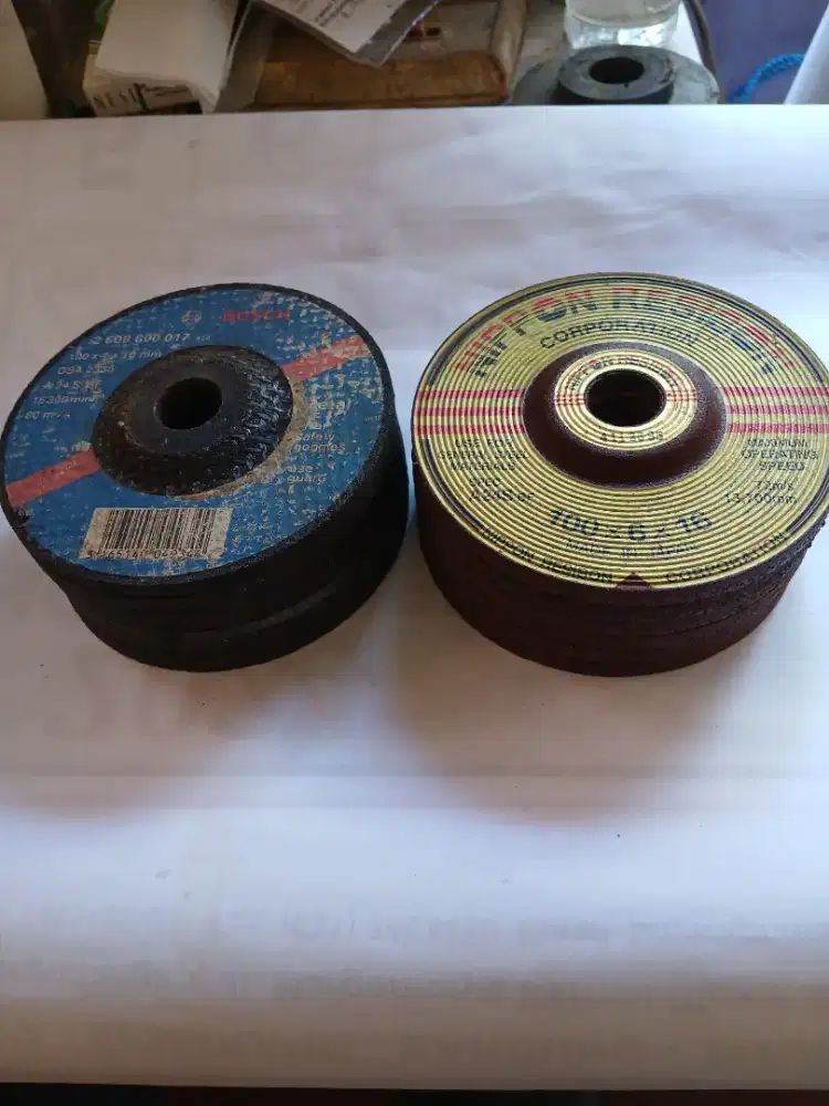 Resibon asah 4 ada merk Bosch = 7 bh dan merk Nippon Resibon = 6 bh.