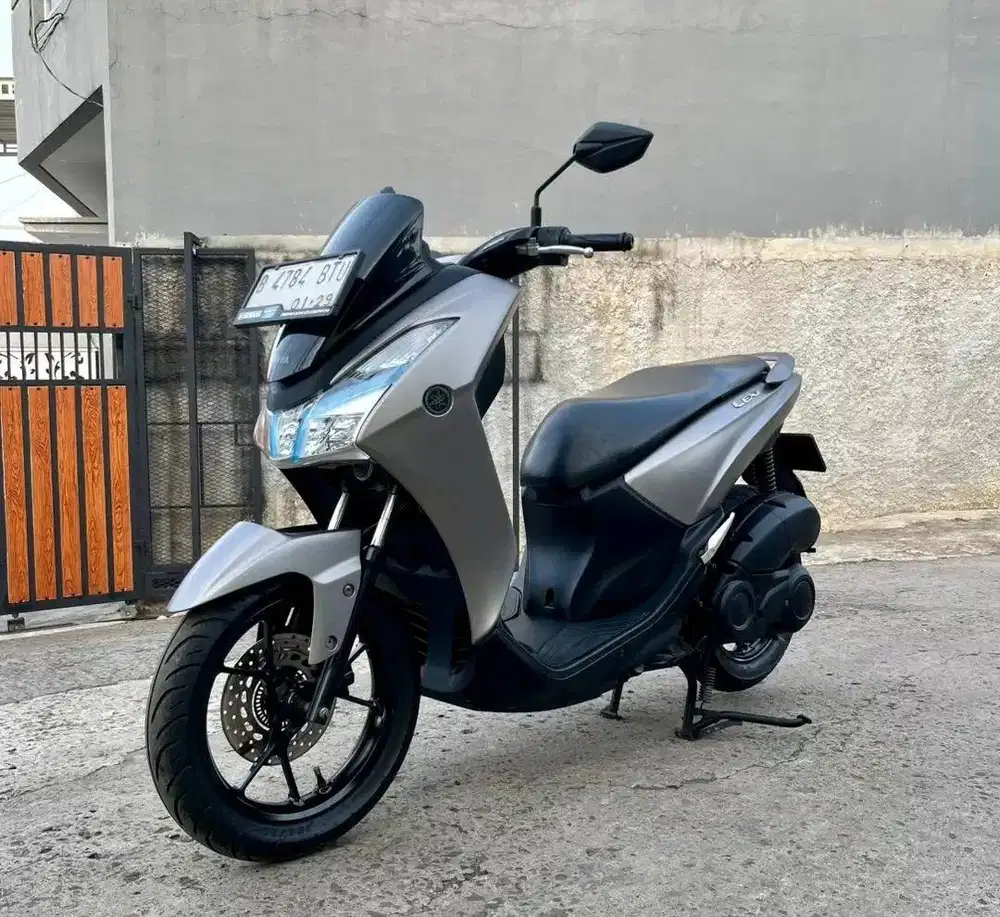 Dijual Cepat Muluss Yamaha LEXI VVA 125 Th.2019 (NIK Th.2018)