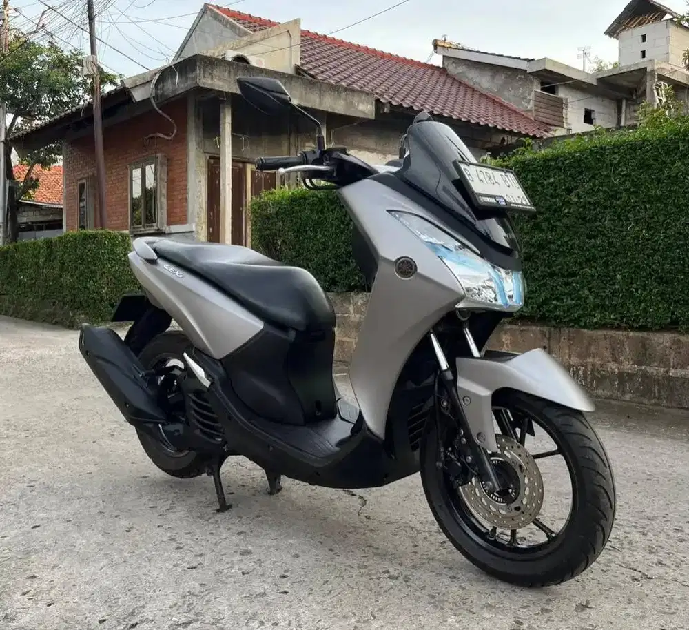 Dijual Cepat Muluss Yamaha LEXI VVA 125 Th.2019 (NIK Th.2018)