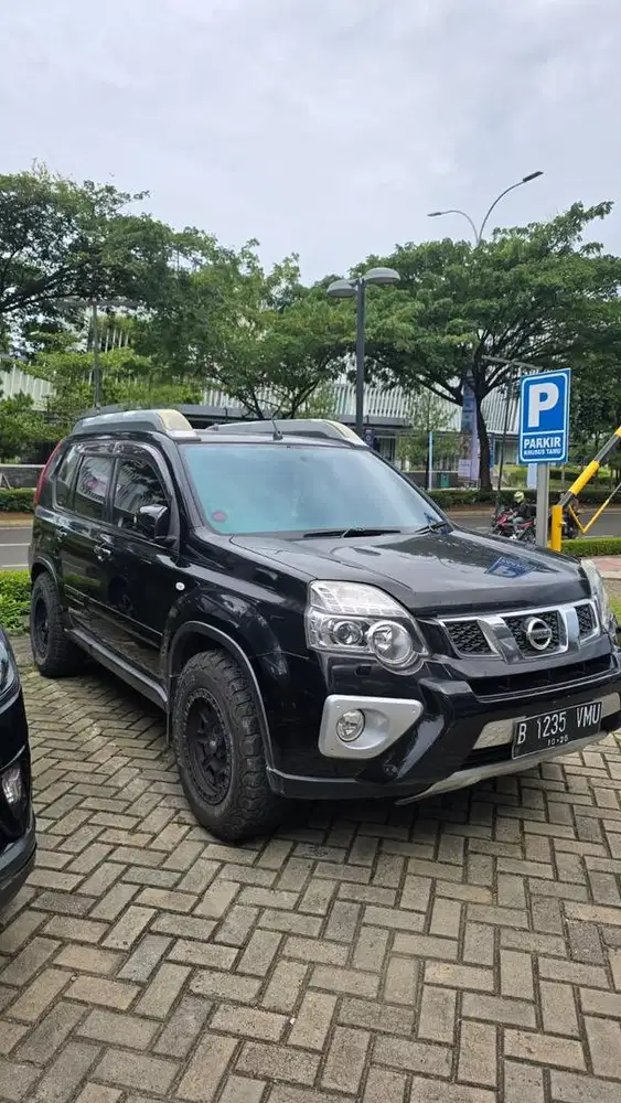 Jual MURAH Nissan Xtrail Xt 2.5 2014!!  sangat ISTIMEWA!