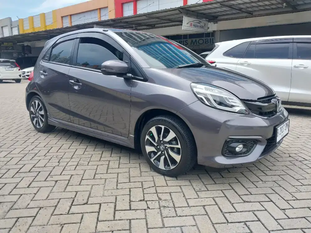 KM 41 RB Brio RS 1.2 AT 2018 Abu Abu