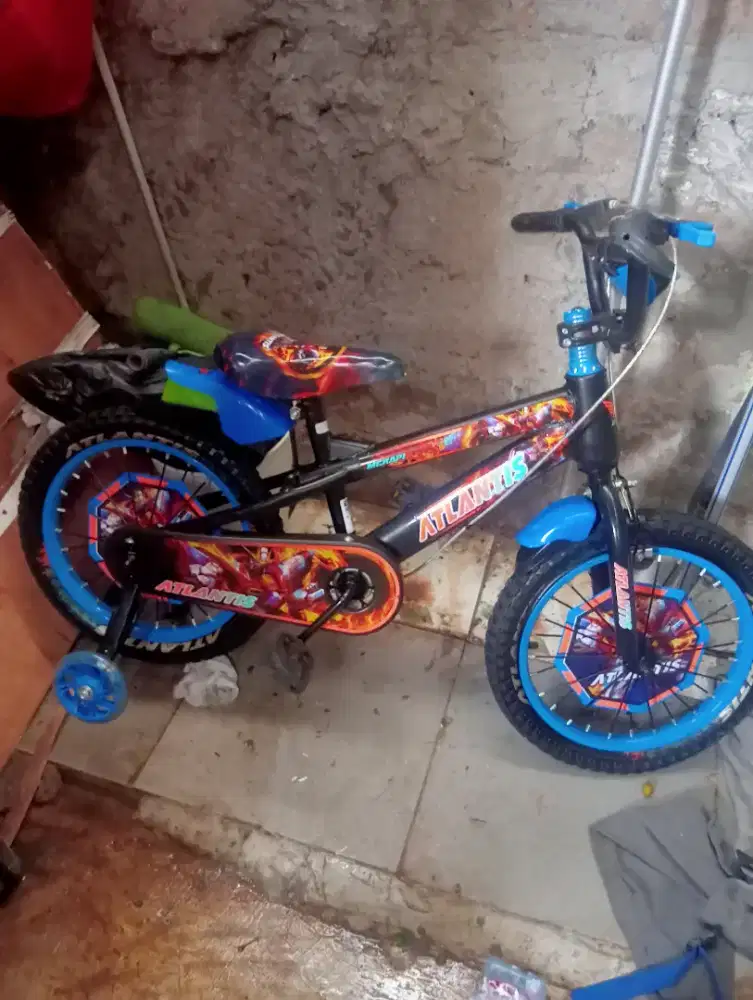 Jual sepeda Bru beli blm di pake cuma mines ban kempes Karn gak di pke