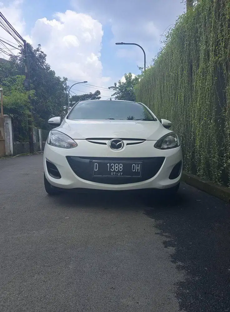 mazda 2S automatic 2012