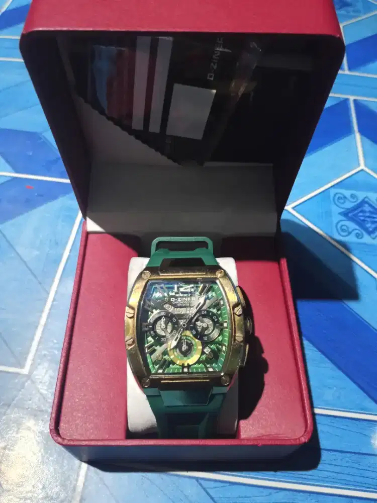 Jam tangan D-ZINER