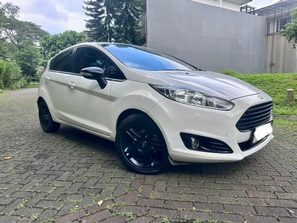 Dijual ford fiesta sport s 2014 at keyless facelift murah bekas baru
