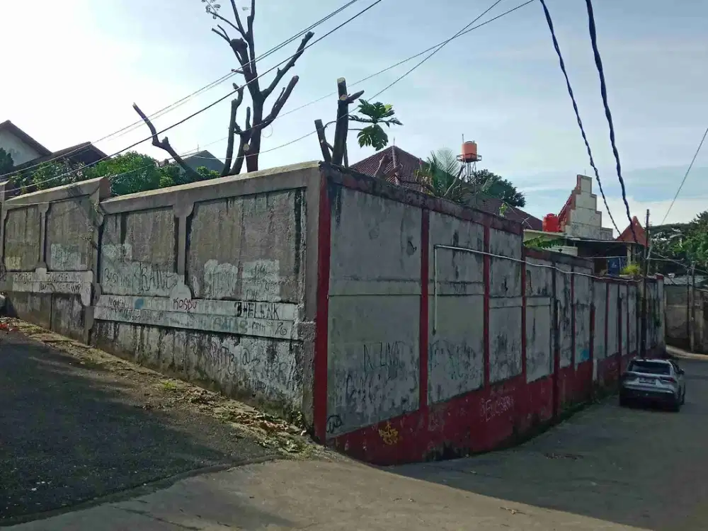 Rumah Mewah Orang kaya Lama jual Murah di Benda, jagakarsa