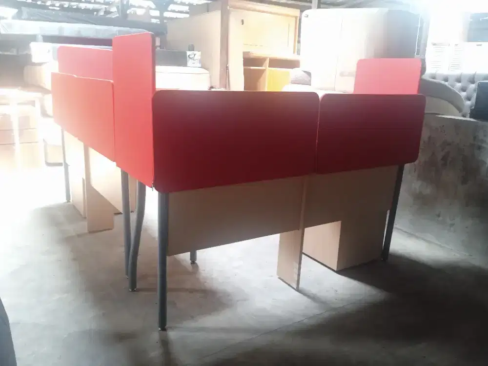 DIJUAL MEJA MODEL L KASIR / RECEPTION / COUNTER UK. P160 X L210 X T77