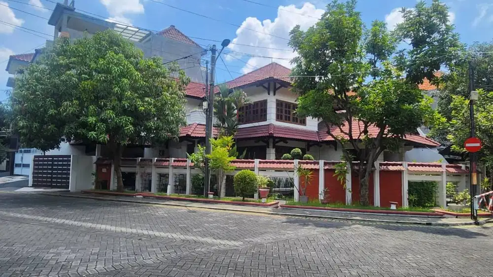 Rumah Dijual Surabaya Selatan 3,5M Mewah Strategis Siap Huni