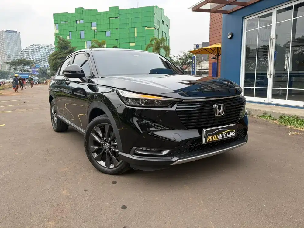 LOW ODO - LIKE NEW!! PAJAK PANJANG HONDA HR-v 1.5L SE SENSING 2022