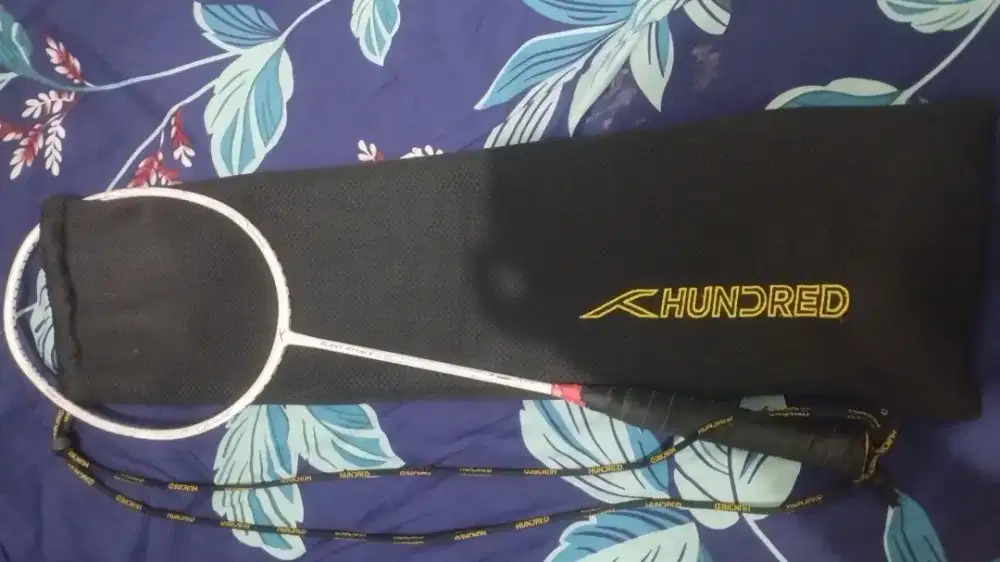 raket badminton hundred attack